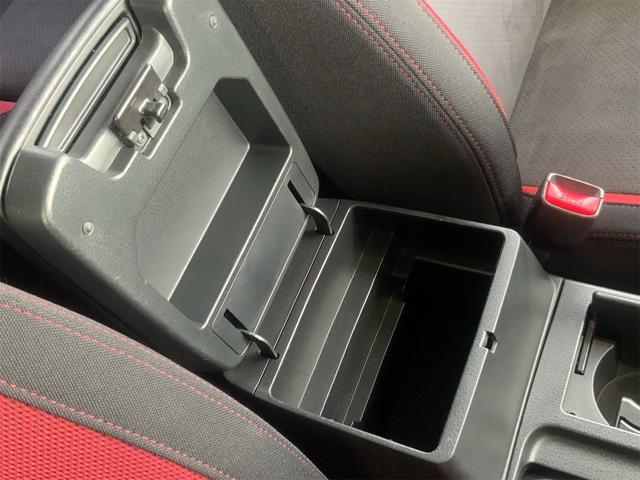 エスクード クロスアドベンチャー 1オーナー サンルーフ ナビ Bluetooth バックカメラ ETC ルーフキャリア ヒッチメンバー スマートキー ルーフレール HIDヘッド ESP 18インチAW LEDイルミ付きフォグ(32枚目)