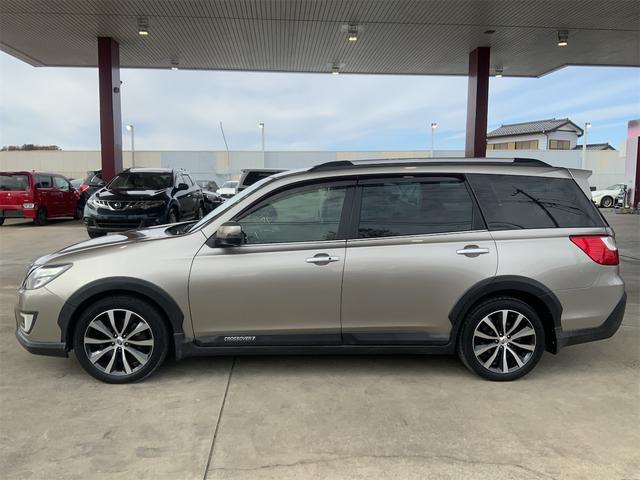 エクシーガクロスオーバー７ 　１オーナー　ドラレコ　ＥＴＣ２・０　ナビ　バックカメラ　パワーシート　シートヒーター　スマートキー　プッシュスタート　ＨＩＤヘッド　１７インチＡＷ　レーダークルーズ　７人乗　ルーフレール（5枚目）