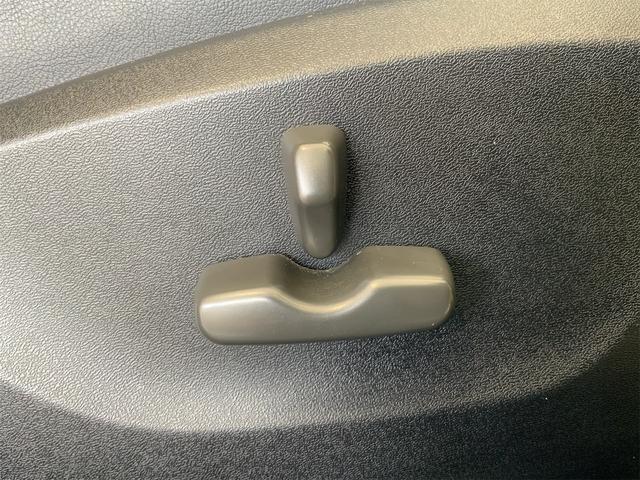 エクシーガクロスオーバー７ 　１オーナー　ドラレコ　ＥＴＣ２・０　ナビ　バックカメラ　パワーシート　シートヒーター　スマートキー　プッシュスタート　ＨＩＤヘッド　１７インチＡＷ　レーダークルーズ　７人乗　ルーフレール（40枚目）