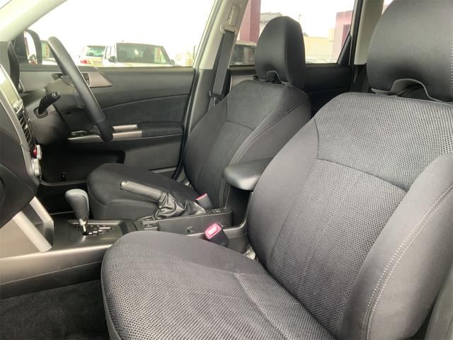 フォレスター ２．０ＸＳ　前後ドラレコ　ナビ　Ｂｌｕｅｔｏｏｔｈ　バックカメラ　ＥＴＣ　シートヒーター　パワーシート　コーナーセンサー　クルーズコントロール　１７インチＡＷ　ステアリングスイッチ　ＨＩＤヘッド　ＳＤ（13枚目）