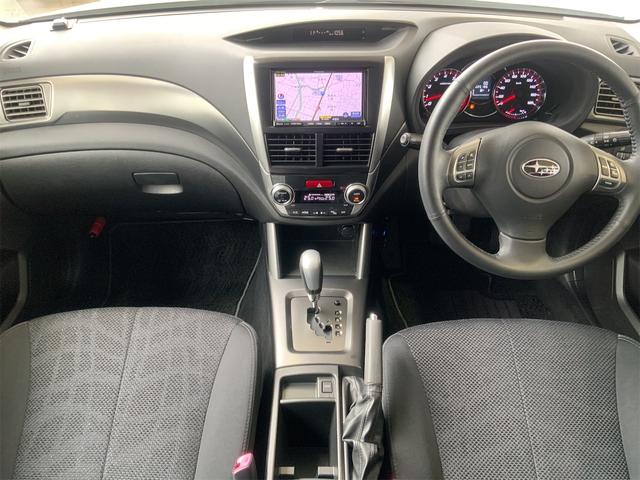 フォレスター ２．０ＸＳ　前後ドラレコ　ナビ　Ｂｌｕｅｔｏｏｔｈ　バックカメラ　ＥＴＣ　シートヒーター　パワーシート　コーナーセンサー　クルーズコントロール　１７インチＡＷ　ステアリングスイッチ　ＨＩＤヘッド　ＳＤ（15枚目）