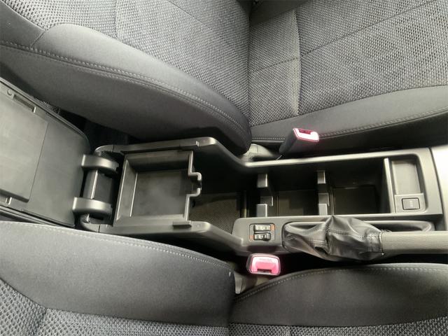 フォレスター ２．０ＸＳ　前後ドラレコ　ナビ　Ｂｌｕｅｔｏｏｔｈ　バックカメラ　ＥＴＣ　シートヒーター　パワーシート　コーナーセンサー　クルーズコントロール　１７インチＡＷ　ステアリングスイッチ　ＨＩＤヘッド　ＳＤ（28枚目）