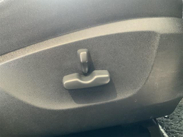 フォレスター ２．０ＸＳ　前後ドラレコ　ナビ　Ｂｌｕｅｔｏｏｔｈ　バックカメラ　ＥＴＣ　シートヒーター　パワーシート　コーナーセンサー　クルーズコントロール　１７インチＡＷ　ステアリングスイッチ　ＨＩＤヘッド　ＳＤ（39枚目）