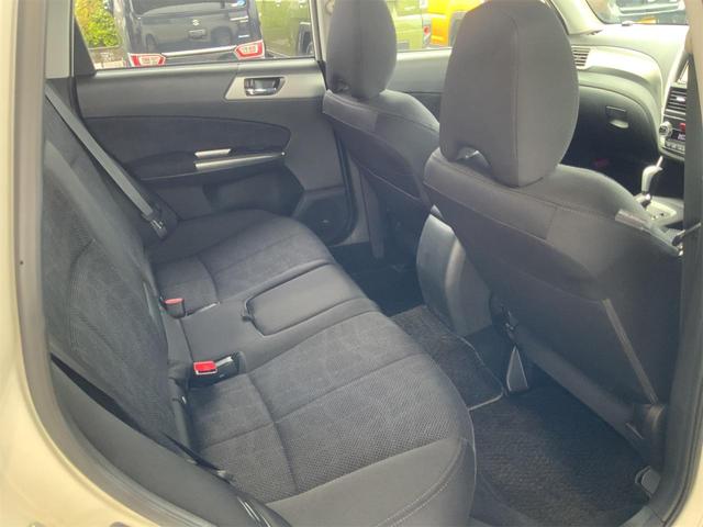 フォレスター ２．０ＸＳ　前後ドラレコ　ナビ　Ｂｌｕｅｔｏｏｔｈ　バックカメラ　ＥＴＣ　シートヒーター　パワーシート　コーナーセンサー　クルーズコントロール　１７インチＡＷ　ステアリングスイッチ　ＨＩＤヘッド　ＳＤ（48枚目）