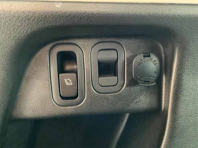 フォレスター ２．０ＸＳ　前後ドラレコ　ナビ　Ｂｌｕｅｔｏｏｔｈ　バックカメラ　ＥＴＣ　シートヒーター　パワーシート　コーナーセンサー　クルーズコントロール　１７インチＡＷ　ステアリングスイッチ　ＨＩＤヘッド　ＳＤ（53枚目）