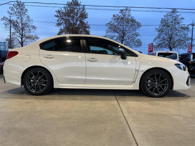 ＷＲＸ Ｓ４ ２．０ＧＴ－Ｓアイサイト　サンルーフ　ブラック革シート　セイフティプラス　ＢＩＬＳＴＥＩＮ　パワーシート　ナビ　Ｂｌｕｅｔｏｏｔｈ　バックカメラ　パワーシート　シートヒーター　ＬＥＤヘッド　１８インチＡＷ　スマートキー（4枚目）