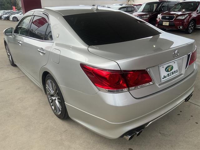 クラウン アスリートＧ　ムーンルーフ　モデリスタエアロ　黒革シート　シートヒーター・ベンチレーション　ナビ　バックカメラ　パワーシート　ＨＩＤヘッド　イージークローザー　ＬＥＤフォグ　１８インチＡＷ　ＥＴＣ　１０スピーカー（9枚目）