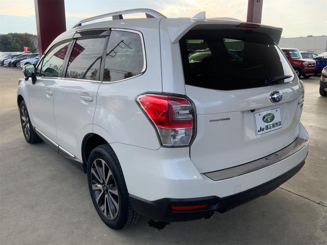 普段街乗りや通勤にも使うから実用性も大事だけど、休日のドライブも楽しみたい・・・そんな方にももってこいの１台です！！