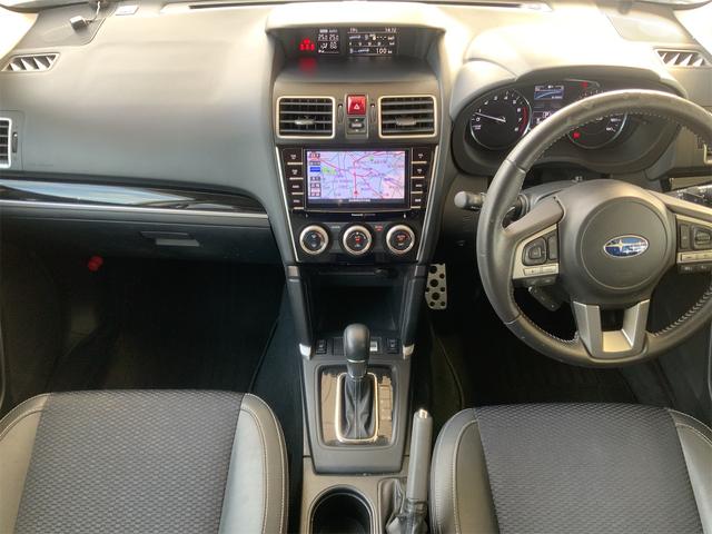 『中古だから現車見に行きたいけどなかなか行けない・・』ご安心ください◎追加でご覧になりたい箇所のお写真やビデオ通話でオンライン商談も承っておりますので、お気軽にお申し付けください◎