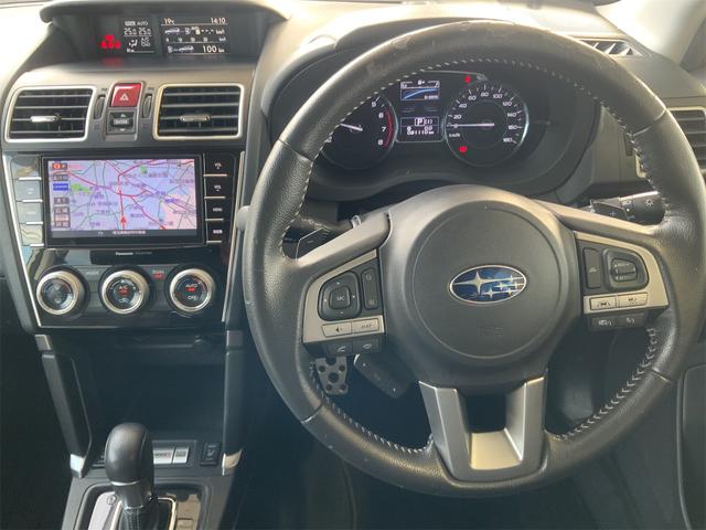 当店では仕入れた車両を全車商品管理センターにて室内クリーニングや外装の磨き施工等、徹底した商品車仕上げを行っております。良質な車両だからこそ、掲載写真の加工は一切行っておりません！！！