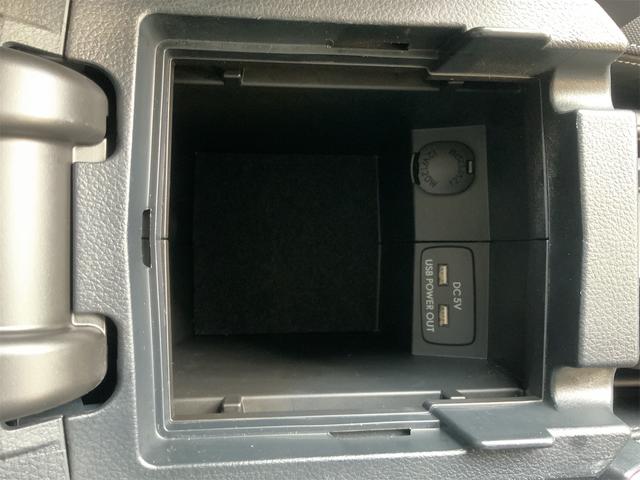 当店では仕入れた車両を全車商品管理センターにて室内クリーニングや外装の磨き施工等、徹底した商品車仕上げを行っております。良質な車両だからこそ、掲載写真の加工は一切行っておりません！！！