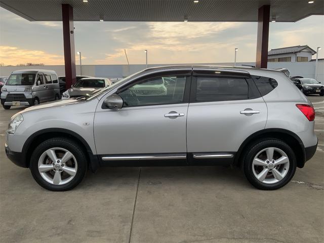 デュアリス ２０Ｇ　ＦＯＵＲ　スタイリッシュガラスサンルーフ　ドラレコ　カーウィングスビ　Ｂｌｕｅｔｏｏｔｈ　バックカメラ　ＨＩＤヘッド　スマートキー　プッシュスタート　サイドカメラ　ステアリングスイッチ　１７インチＡＷ（5枚目）