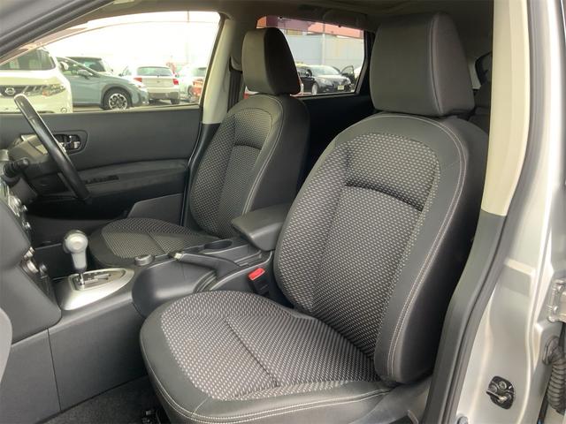 デュアリス ２０Ｇ　ＦＯＵＲ　スタイリッシュガラスサンルーフ　ドラレコ　カーウィングスビ　Ｂｌｕｅｔｏｏｔｈ　バックカメラ　ＨＩＤヘッド　スマートキー　プッシュスタート　サイドカメラ　ステアリングスイッチ　１７インチＡＷ（13枚目）