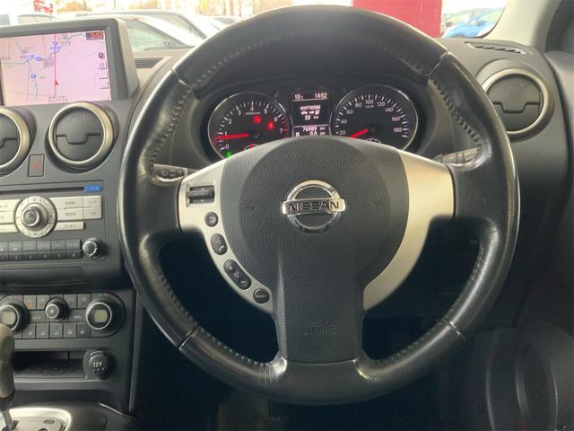 デュアリス ２０Ｇ　ＦＯＵＲ　スタイリッシュガラスサンルーフ　ドラレコ　カーウィングスビ　Ｂｌｕｅｔｏｏｔｈ　バックカメラ　ＨＩＤヘッド　スマートキー　プッシュスタート　サイドカメラ　ステアリングスイッチ　１７インチＡＷ（17枚目）