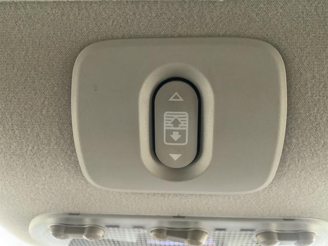 デュアリス ２０Ｇ　ＦＯＵＲ　スタイリッシュガラスサンルーフ　ドラレコ　カーウィングスビ　Ｂｌｕｅｔｏｏｔｈ　バックカメラ　ＨＩＤヘッド　スマートキー　プッシュスタート　サイドカメラ　ステアリングスイッチ　１７インチＡＷ（40枚目）