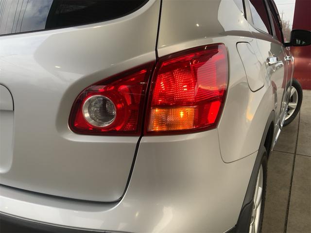 デュアリス ２０Ｇ　ＦＯＵＲ　スタイリッシュガラスサンルーフ　ドラレコ　カーウィングスビ　Ｂｌｕｅｔｏｏｔｈ　バックカメラ　ＨＩＤヘッド　スマートキー　プッシュスタート　サイドカメラ　ステアリングスイッチ　１７インチＡＷ（51枚目）