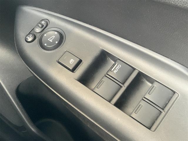 ���X�ł͎d���ꂽ�ԗ���S�ԏ��i�Ǘ��Z���^�[�ɂĎ����N���[�j���O��O���̖����{�H���A�O�ꂵ�����i�Ԏd�グ���s���Ă���܂��B�ǎ��Ȏԗ������炱���A�f�ڎʐ^�̉��H�͈�؍s���Ă���܂���I�I�I