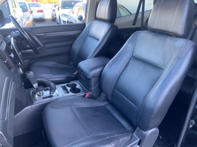 使用感が出やすいとされる運転席も、ほとんどダメージもなく、非常にキレイな状態です！！