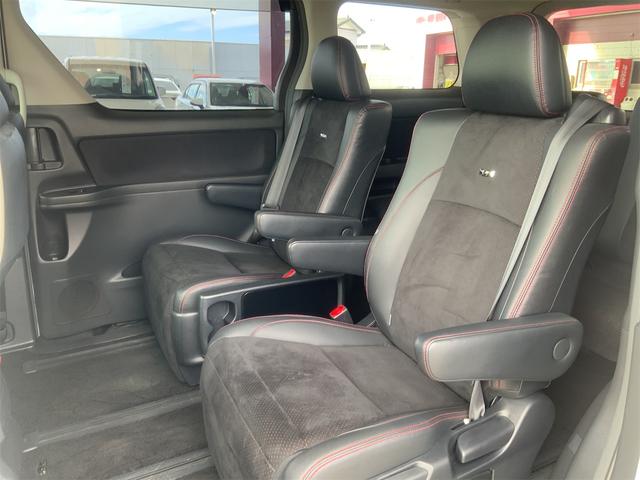 ヴェルファイア ２．４Ｚ　Ｇ’ｓ　ツインムーンルーフ　ＡＬＰＩＮＥ後席モニタ　前後ドラレコ　９インチ大型ナビ　バックカメラ　Ｂｌｕｅｔｏｏｔｈ　１９インチ専用ＡＷ　両側電動スライド　アルカンターラシート　ＥＴＣ　ＨＩＤ　スマートキー（14枚目）