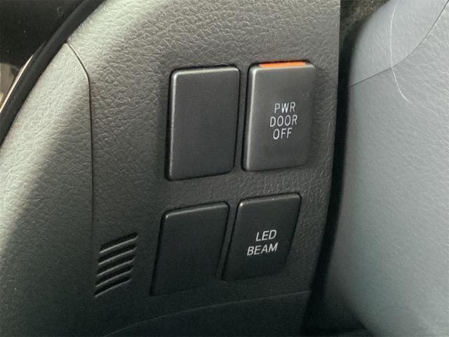 ヴェルファイア ２．４Ｚ　Ｇ’ｓ　ツインムーンルーフ　ＡＬＰＩＮＥ後席モニタ　前後ドラレコ　９インチ大型ナビ　バックカメラ　Ｂｌｕｅｔｏｏｔｈ　１９インチ専用ＡＷ　両側電動スライド　アルカンターラシート　ＥＴＣ　ＨＩＤ　スマートキー（30枚目）