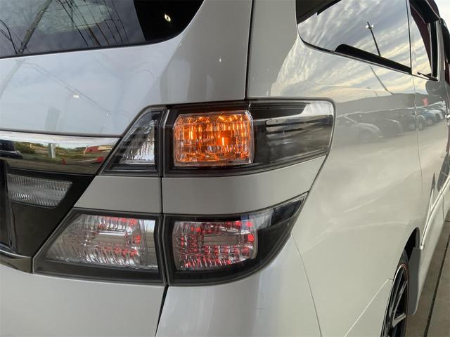 ヴェルファイア ２．４Ｚ　Ｇ’ｓ　ツインムーンルーフ　ＡＬＰＩＮＥ後席モニタ　前後ドラレコ　９インチ大型ナビ　バックカメラ　Ｂｌｕｅｔｏｏｔｈ　１９インチ専用ＡＷ　両側電動スライド　アルカンターラシート　ＥＴＣ　ＨＩＤ　スマートキー（55枚目）