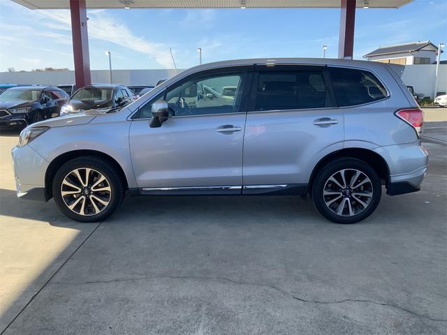 フォレスター ２．０ＸＴ　アイサイト　９インチフローティングナビ　ドラレコ　純正ＳＴｉエアロ　アドバンスドセーフティ　パワーシート　シートヒーター　ＥＴＣ　ＬＥＤヘッド　Ｂｌｕｅｔｏｏｔｈ　スマートキー　プッシュスタート　１８インチＡＷ（5枚目）