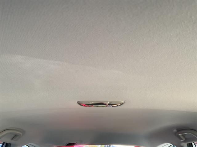 フォレスター ２．０ＸＴ　アイサイト　９インチフローティングナビ　ドラレコ　純正ＳＴｉエアロ　アドバンスドセーフティ　パワーシート　シートヒーター　ＥＴＣ　ＬＥＤヘッド　Ｂｌｕｅｔｏｏｔｈ　スマートキー　プッシュスタート　１８インチＡＷ（12枚目）