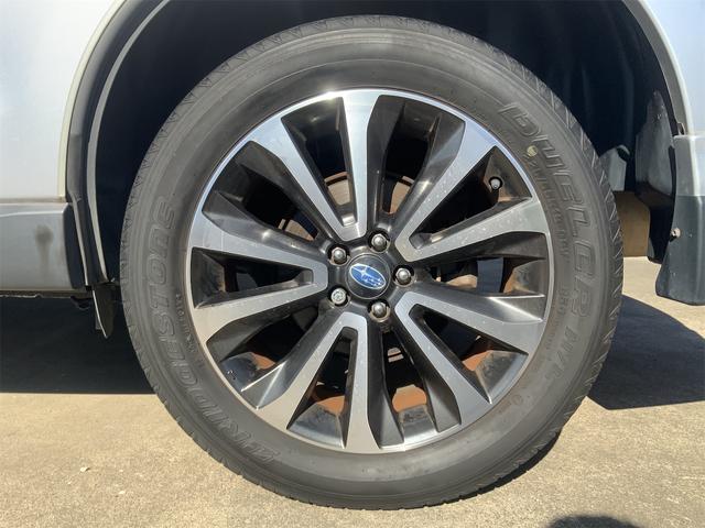 フォレスター ２．０ＸＴ　アイサイト　９インチフローティングナビ　ドラレコ　純正ＳＴｉエアロ　アドバンスドセーフティ　パワーシート　シートヒーター　ＥＴＣ　ＬＥＤヘッド　Ｂｌｕｅｔｏｏｔｈ　スマートキー　プッシュスタート　１８インチＡＷ（20枚目）