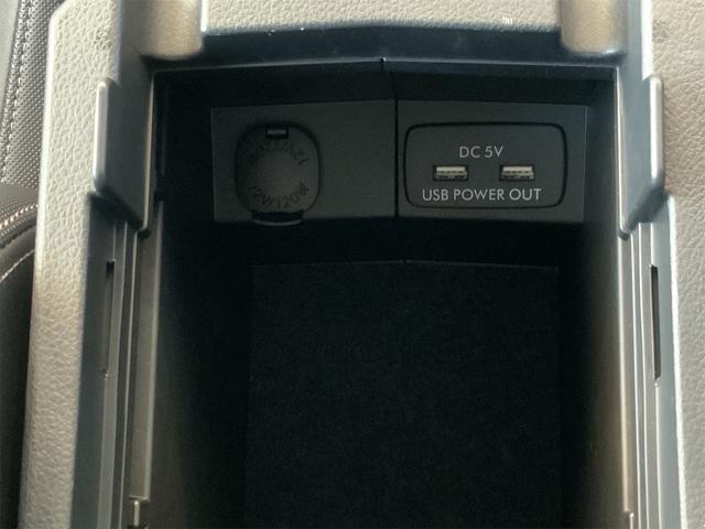 フォレスター ２．０ＸＴ　アイサイト　９インチフローティングナビ　ドラレコ　純正ＳＴｉエアロ　アドバンスドセーフティ　パワーシート　シートヒーター　ＥＴＣ　ＬＥＤヘッド　Ｂｌｕｅｔｏｏｔｈ　スマートキー　プッシュスタート　１８インチＡＷ（30枚目）