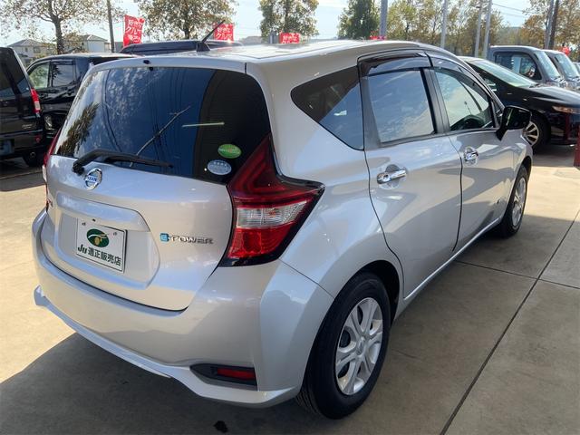 ノート ｅ－パワー　Ｘ　ナビ　バックカメラ　Ｂｌｕｅｔｏｏｔｈ　インテリジェントエマージェンシーブレーキ　ＥＴＣ　車線逸脱警報　スマートキー　プッシュスタート　ＬＫＡ　フルセグ地デジＴＶ　ミュージックサーバー　プライバシーＧ（8枚目）