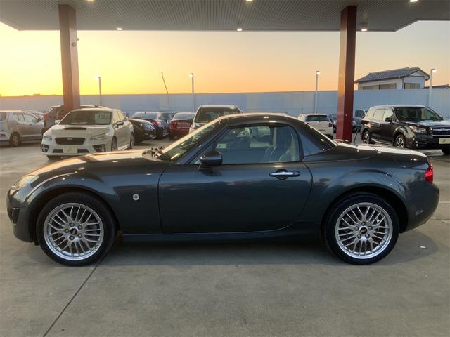 ロードスター ＶＳ　ＲＨＴ　Ｒパッケージ　ＲＥＣＡＲＯシート　ＢＢＳ製１７インチＡＷ　アルカンターラ革コンビシート　タワーバー　ナビ　ＥＴＣ　バックカメラ　シートヒーター　ステアリングスイッチ　パドルシフト　ＨＩＤヘッド　フォグ（5枚目）