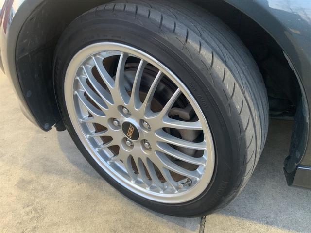 ロードスター ＶＳ　ＲＨＴ　Ｒパッケージ　ＲＥＣＡＲＯシート　ＢＢＳ製１７インチＡＷ　アルカンターラ革コンビシート　タワーバー　ナビ　ＥＴＣ　バックカメラ　シートヒーター　ステアリングスイッチ　パドルシフト　ＨＩＤヘッド　フォグ（19枚目）