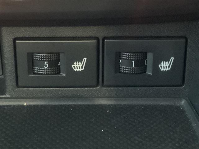 ロードスター ＶＳ　ＲＨＴ　Ｒパッケージ　ＲＥＣＡＲＯシート　ＢＢＳ製１７インチＡＷ　アルカンターラ革コンビシート　タワーバー　ナビ　ＥＴＣ　バックカメラ　シートヒーター　ステアリングスイッチ　パドルシフト　ＨＩＤヘッド　フォグ（27枚目）