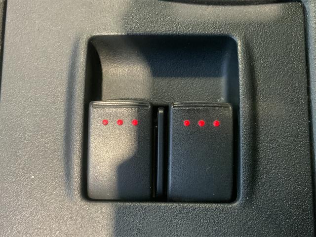 ロードスター ＶＳ　ＲＨＴ　Ｒパッケージ　ＲＥＣＡＲＯシート　ＢＢＳ製１７インチＡＷ　アルカンターラ革コンビシート　タワーバー　ナビ　ＥＴＣ　バックカメラ　シートヒーター　ステアリングスイッチ　パドルシフト　ＨＩＤヘッド　フォグ（29枚目）