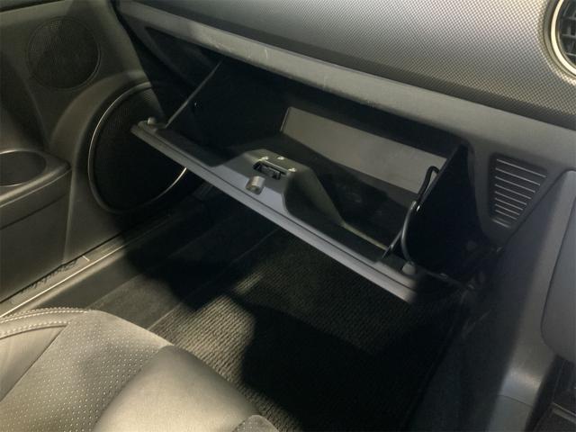 ロードスター ＶＳ　ＲＨＴ　Ｒパッケージ　ＲＥＣＡＲＯシート　ＢＢＳ製１７インチＡＷ　アルカンターラ革コンビシート　タワーバー　ナビ　ＥＴＣ　バックカメラ　シートヒーター　ステアリングスイッチ　パドルシフト　ＨＩＤヘッド　フォグ（47枚目）