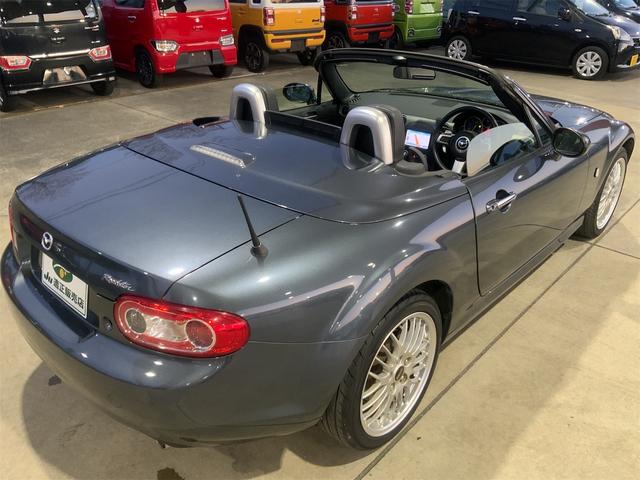 ロードスター ＶＳ　ＲＨＴ　Ｒパッケージ　ＲＥＣＡＲＯシート　ＢＢＳ製１７インチＡＷ　アルカンターラ革コンビシート　タワーバー　ナビ　ＥＴＣ　バックカメラ　シートヒーター　ステアリングスイッチ　パドルシフト　ＨＩＤヘッド　フォグ（50枚目）