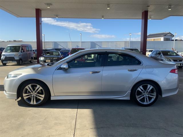 アコード タイプS インターナビ バックカメラ クルコン HIDヘッド パワーシート スマートキー 18インチAW フォグ ハーフレザー ATハイビーム モーションアダプティブEPS ステアリングスイッチ ETC(5枚目)