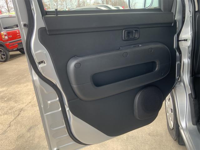 ハイゼットカーゴ クルーズＳＡＩＩＩ　ＬＥＤヘッドライト　ビジネスパック　純正オーディオ　スマートアシスト　ＡＴハイビーム　キーレス　衝突軽減　ＣＤ・ＡＵＸ　電動格納ミラー　パワーウインドウ　リアベンチシート　コーナーセンサー　ＬＫＡ（26枚目）