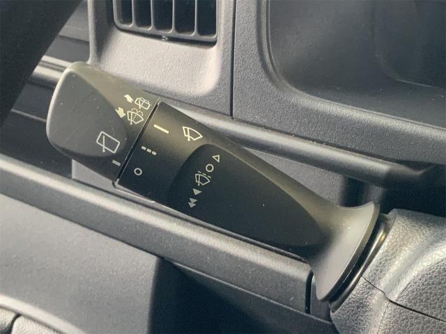 ハイゼットカーゴ クルーズＳＡＩＩＩ　ＬＥＤヘッドライト　ビジネスパック　純正オーディオ　スマートアシスト　ＡＴハイビーム　キーレス　衝突軽減　ＣＤ・ＡＵＸ　電動格納ミラー　パワーウインドウ　リアベンチシート　コーナーセンサー　ＬＫＡ（33枚目）