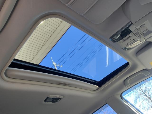 レガシィアウトバック 2.5iアイサイト Sパッケージ サンルーフ ナビ Bluetooth HIDヘッド スマートキー プッシュスタート 18インチAW BILSTEINサス レーダークルーズ ハーフレザー パワーシート ETC R07記録簿 フォグ(13枚目)