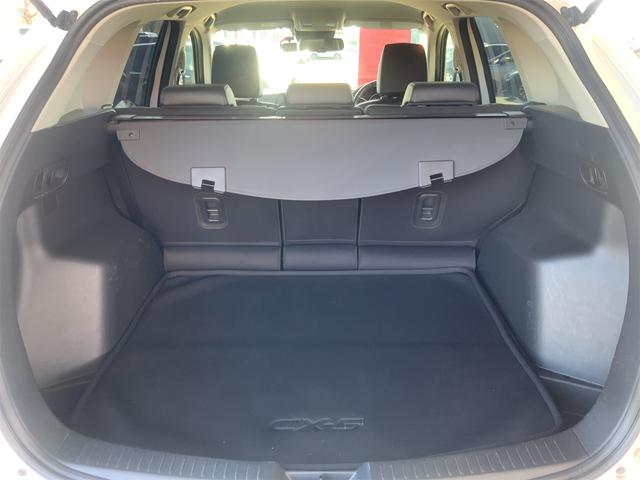 当店では仕入れた車両を全車商品管理センターにて室内クリーニングや外装の磨き施工等、徹底した商品車仕上げを行っております。良質な車両だからこそ、掲載写真の加工は一切行っておりません！！！