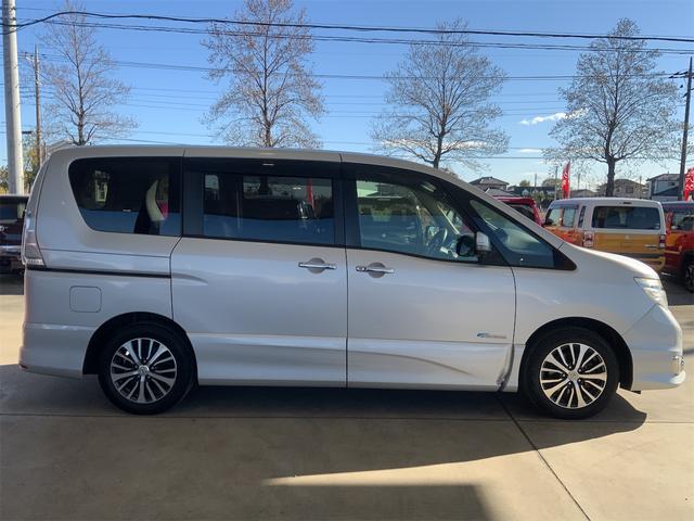 セレナ ハイウェイスター　Ｖセレ＋セーフティＩＩ　ＳＨＶ　後席フリップダウンモニター　前後ドラレコ　全方位カメラ　両側電動スライド　ステアリングスイッチ　ＬＥＤヘッド　ナビ　Ｂｌｕｅｔｏｏｔｈ　前後ソナー　エマージェンシーブレーキ　スマートキー　ＥＴＣ（4枚目）