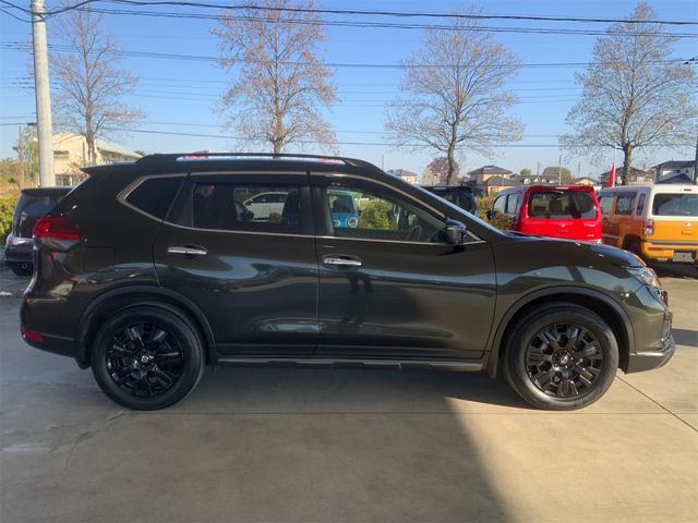 エクストレイル ２０Ｘ　エクストリーマーＸ　７人乗　プロパイロット　全方位カメラ　ルーフレール　オートトランク　９型ナビ　Ｂｌｕｅｔｏｏｔｈ　ＬＥＤヘッド　ドラレコ　ＥＴＣ　レーダークルーズ　１８インチＡＷ　スマートキー　プッシュスタート（4枚目）