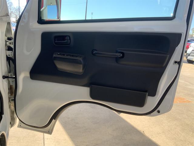 スーパーキャリイ Ｘ　ユピテルドラレコ　ＥＴＣ　セーフティサポート　衝突軽減　デフロック　パワーウインドウ　オートライト　キーレス　集中ドアロック　フォグランプ　車線逸脱警報　ＬＫＡ　純正オーディオ　ＣＤ　ＡＵＸ（23枚目）