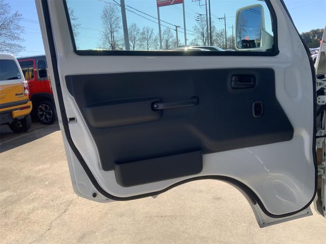 スーパーキャリイ Ｘ　ユピテルドラレコ　ＥＴＣ　セーフティサポート　衝突軽減　デフロック　パワーウインドウ　オートライト　キーレス　集中ドアロック　フォグランプ　車線逸脱警報　ＬＫＡ　純正オーディオ　ＣＤ　ＡＵＸ（24枚目）