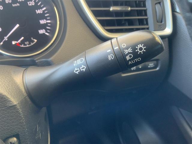 エクストレイル 20XブラクエクストリーマXエマージェンシブレーキP 3列7人 パノラミックルーフ ドラレコ コネクトナビ 全方位カメラ BSW パーキングアシスト Bluetooth ルーフレール シートヒーター ソナー ETC LEDヘッド エマージェンシーブレーキ(34枚目)