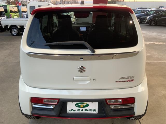 アルトターボＲＳ ベースグレード　５ＡＧＳ　レーダーブレーキ　誤発進抑制　ＨＩＤヘッド　ナビ　バックカメラ　ＥＴＣ　スマートキー　プッシュスタート　ＵＳＢ・ＳＤ　シートヒーター　ワンセグＴＶ　ステアリングスイッチ　１５インチＡＷ（3枚目）