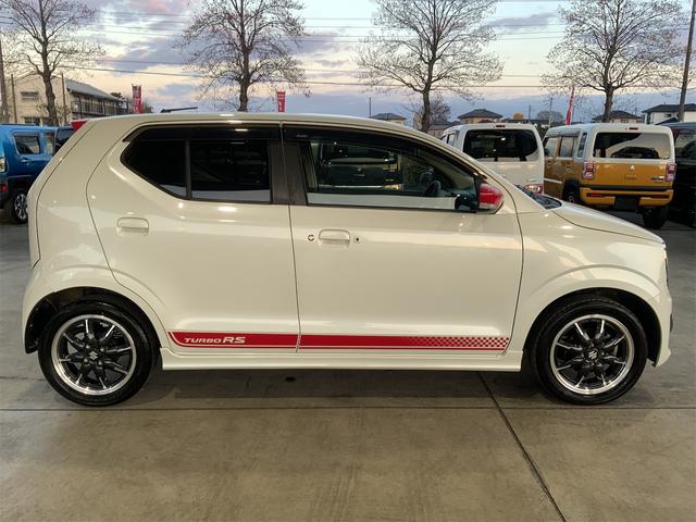 アルトターボＲＳ ベースグレード　５ＡＧＳ　レーダーブレーキ　誤発進抑制　ＨＩＤヘッド　ナビ　バックカメラ　ＥＴＣ　スマートキー　プッシュスタート　ＵＳＢ・ＳＤ　シートヒーター　ワンセグＴＶ　ステアリングスイッチ　１５インチＡＷ（4枚目）