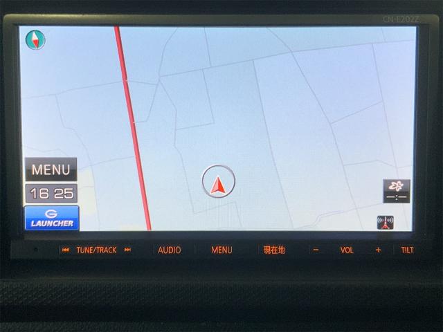 アルトターボＲＳ ベースグレード　５ＡＧＳ　レーダーブレーキ　誤発進抑制　ＨＩＤヘッド　ナビ　バックカメラ　ＥＴＣ　スマートキー　プッシュスタート　ＵＳＢ・ＳＤ　シートヒーター　ワンセグＴＶ　ステアリングスイッチ　１５インチＡＷ（10枚目）