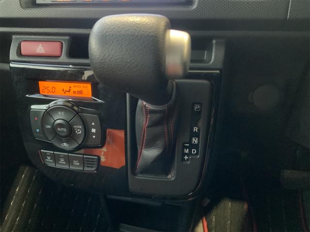 アルトターボＲＳ ベースグレード　５ＡＧＳ　レーダーブレーキ　誤発進抑制　ＨＩＤヘッド　ナビ　バックカメラ　ＥＴＣ　スマートキー　プッシュスタート　ＵＳＢ・ＳＤ　シートヒーター　ワンセグＴＶ　ステアリングスイッチ　１５インチＡＷ（11枚目）